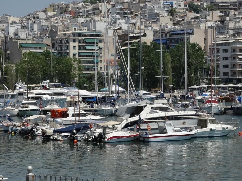 Faros I Hotel Piraeus Exterior photo