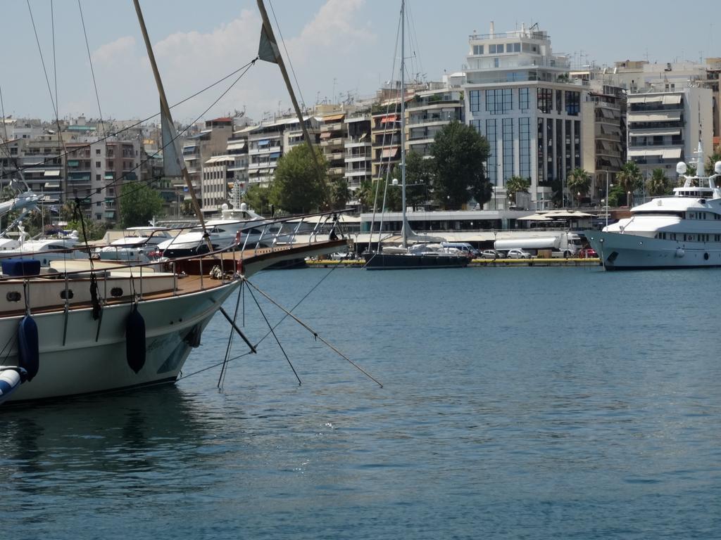 Faros I Hotel Piraeus Exterior photo