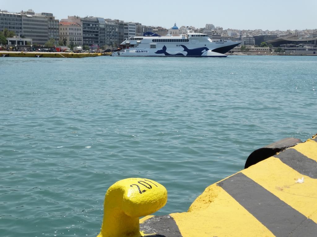 Faros I Hotel Piraeus Exterior photo