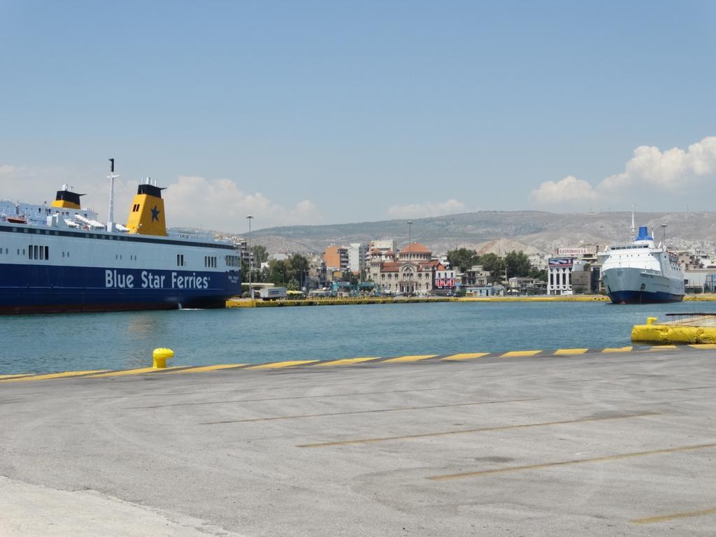 Faros I Hotel Piraeus Exterior photo